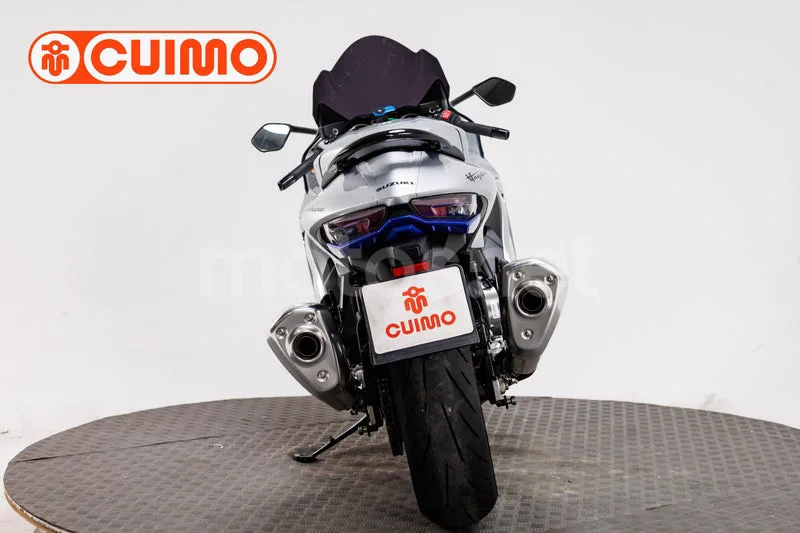 Suzuki Hayabusa – Vista 11