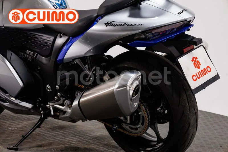Suzuki Hayabusa – Vista 15