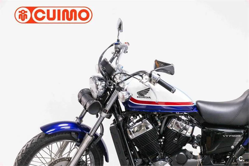 Honda VT 750 C Shadow – Vista 18