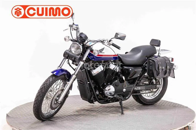 Honda VT 750 C Shadow – Vista 20