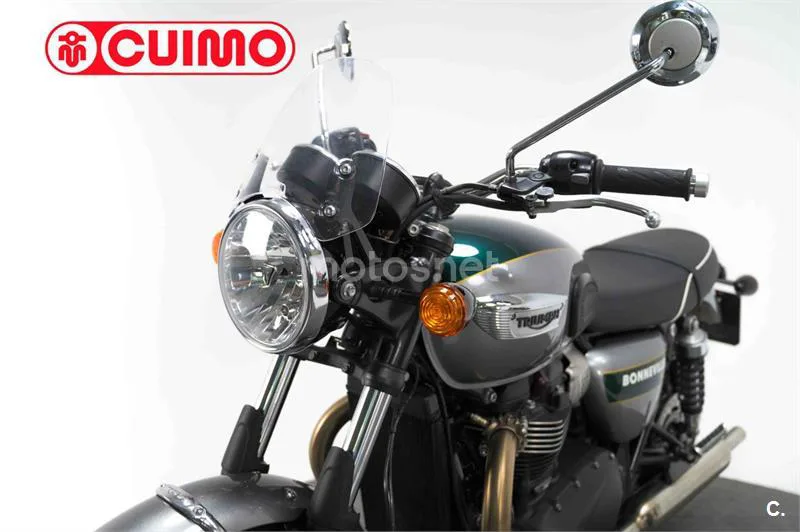 Triumph Bonneville T100 – Vista 22