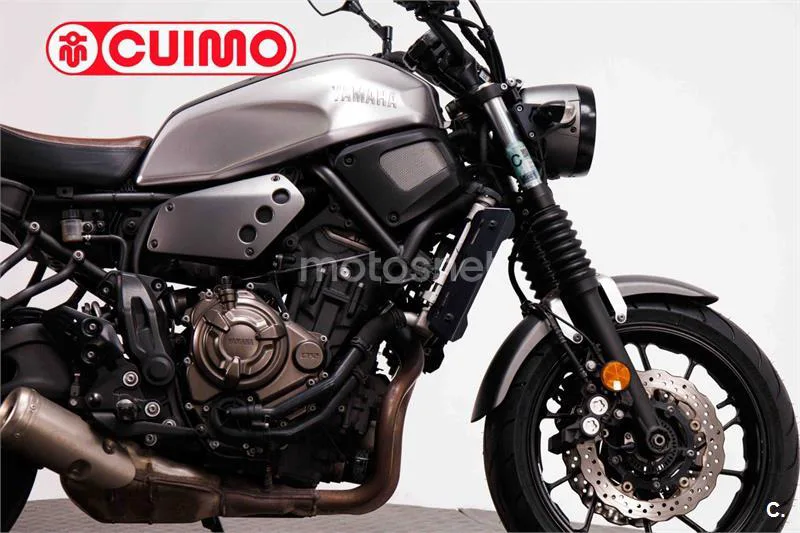 Yamaha XSR 700 – Vista 4