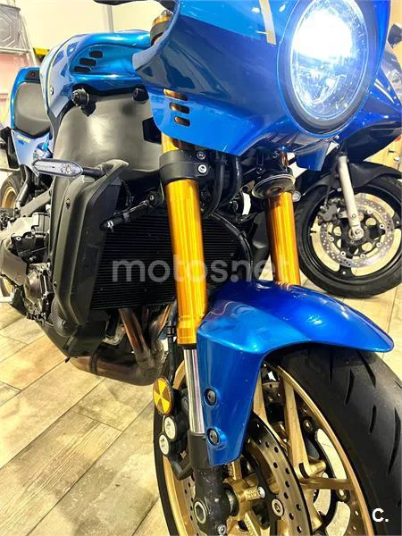 Yamaha XSR900 – Vista 8