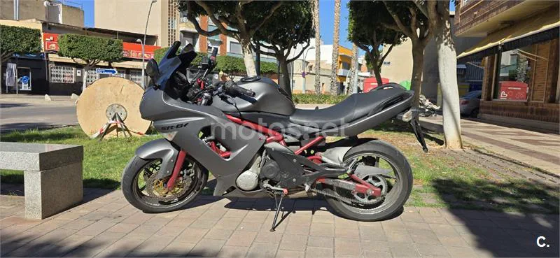 Kawasaki ER-6F – Vista 3