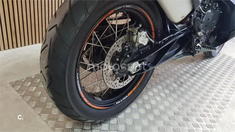 KTM 790 – Vista 12
