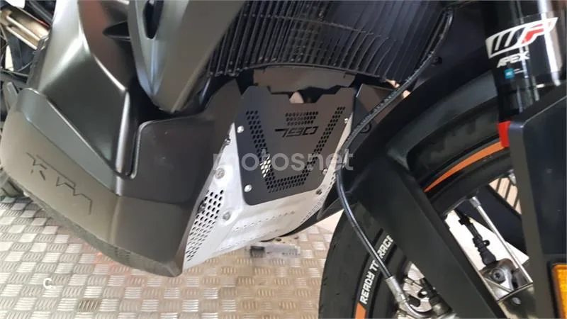 KTM 790 – Vista 15