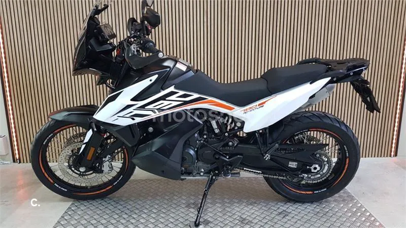KTM 790 – Vista 20
