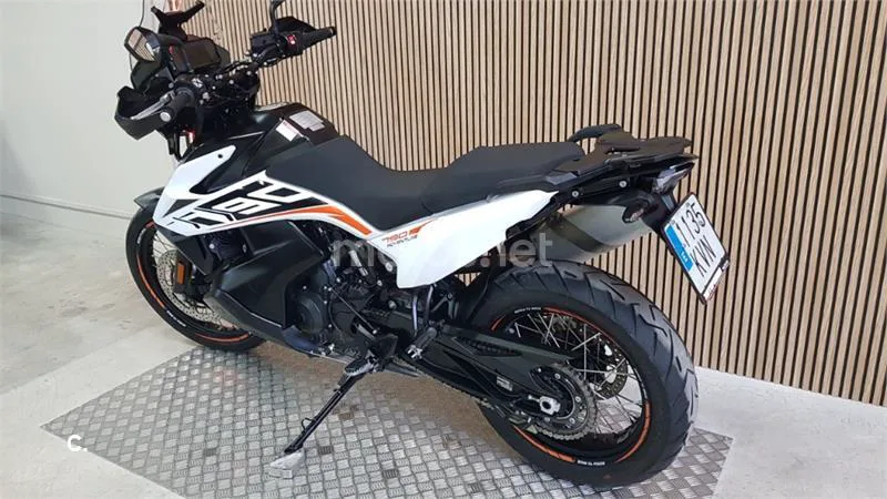 KTM 790 – Vista 22