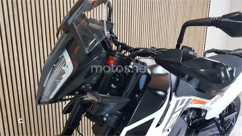 KTM 790 – Vista 23