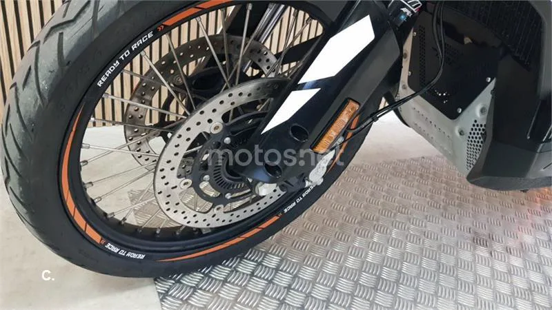 KTM 790 – Vista 24