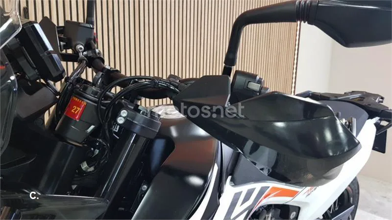 KTM 790 – Vista 26