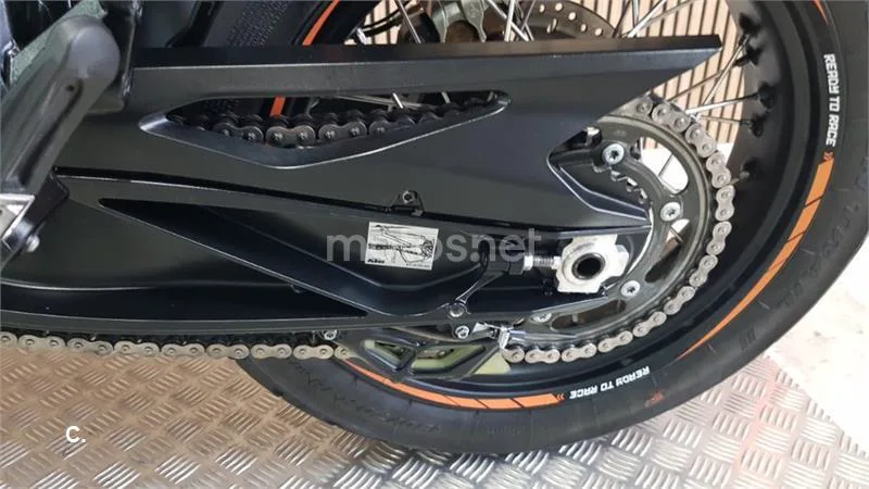 KTM 790 – Vista 32