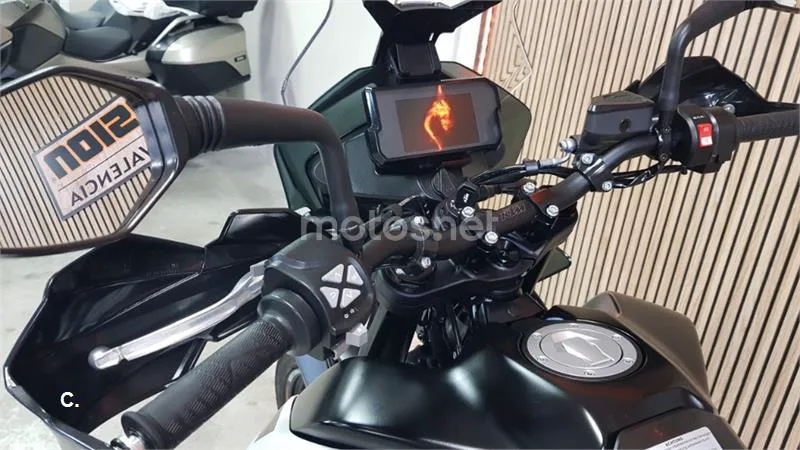 KTM 790 – Vista 33