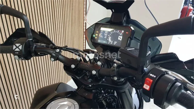 KTM 790 – Vista 6
