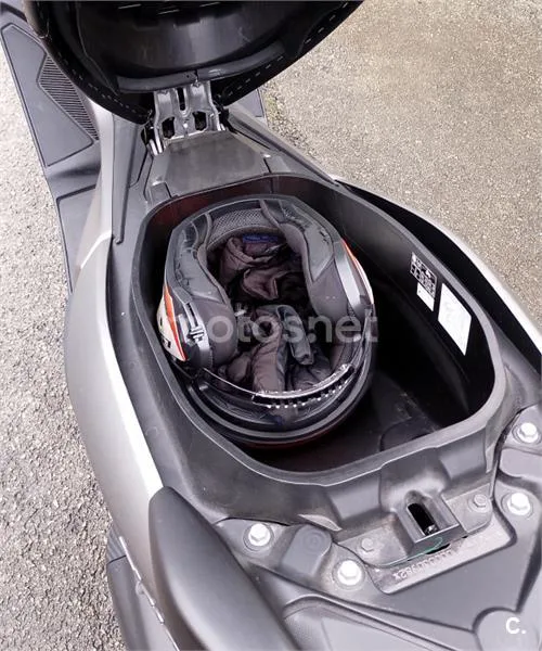 Yamaha NMAX – Vista 4