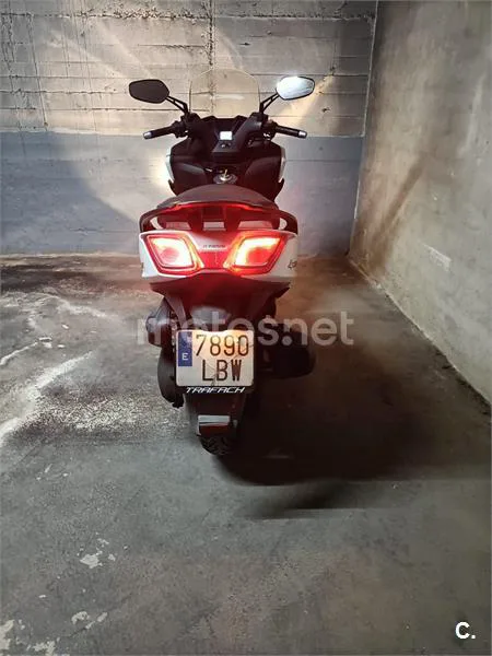 Kymco Super Dink 125 – Vista 2