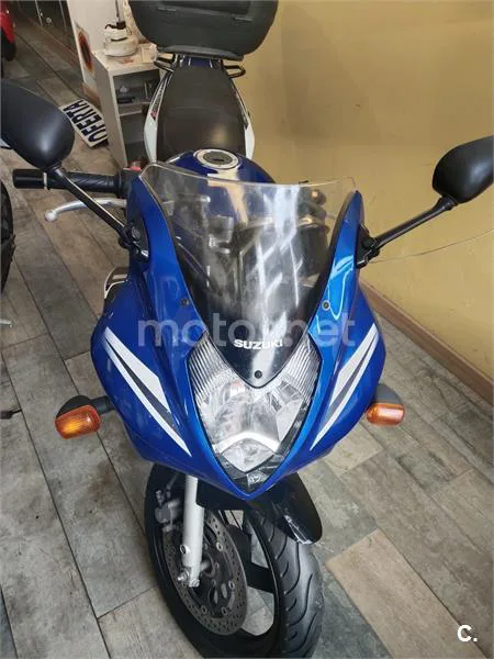 Suzuki GS 500 – Vista 8