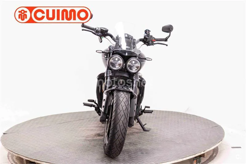 Triumph Rocket – Vista 23