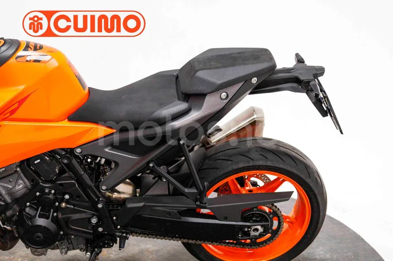 KTM 990 – Vista 16