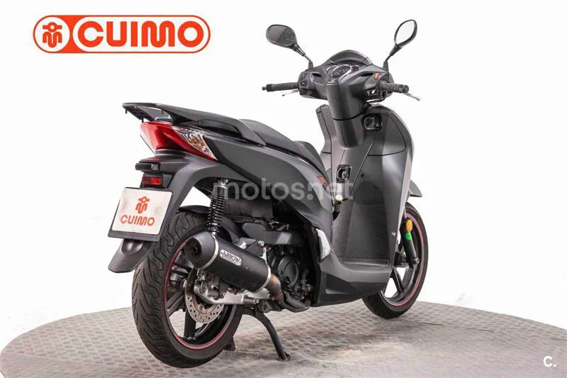 Honda SH 300i – Vista 9
