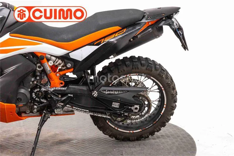 KTM 790 – Vista 18