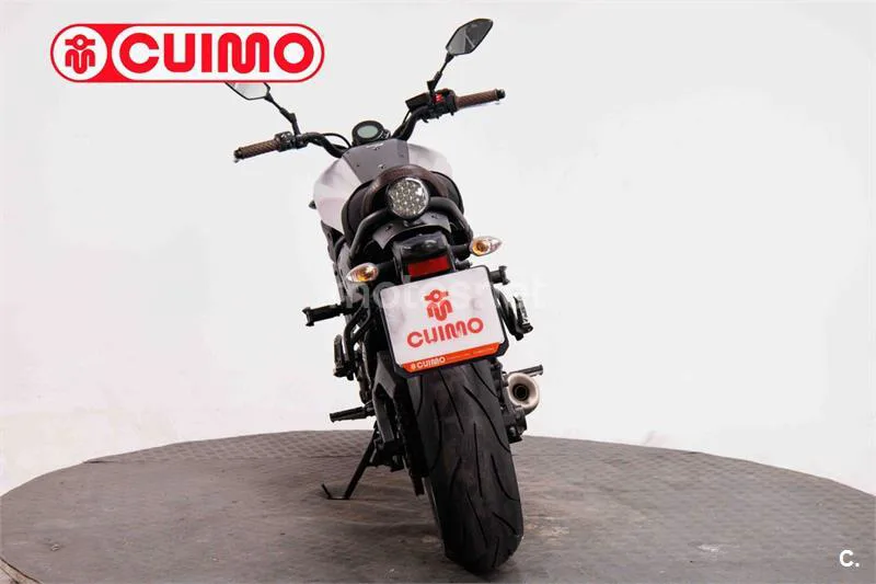 Yamaha XSR 700 – Vista 9