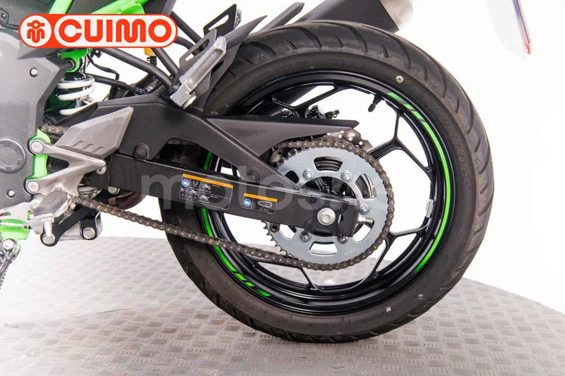 Kawasaki Ninja 125 – Vista 18