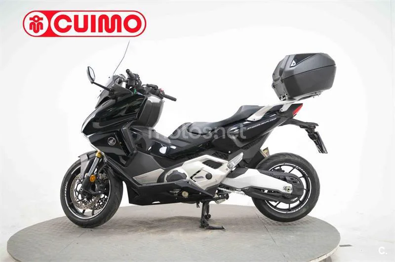 Honda Forza 750 – Vista 8