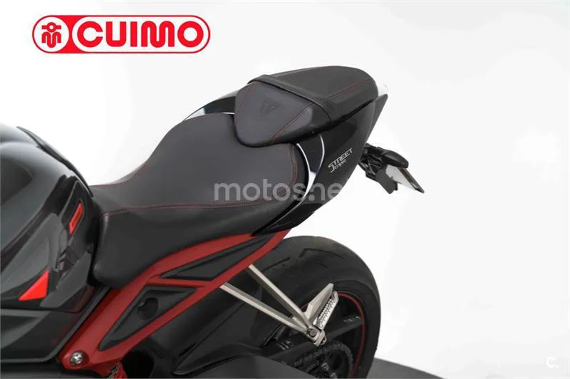 Triumph Street Triple – Vista 23