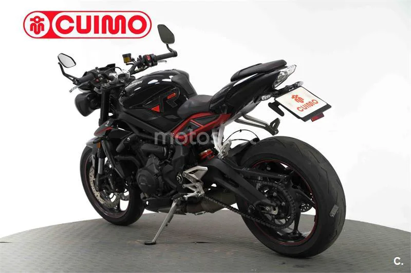 Triumph Street Triple – Vista 6