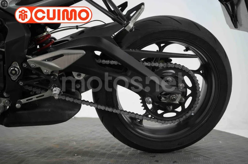 Triumph Street Triple – Vista 18