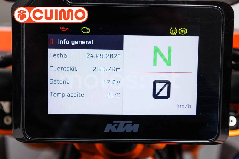 KTM 1290 Super Duke R – Vista 19