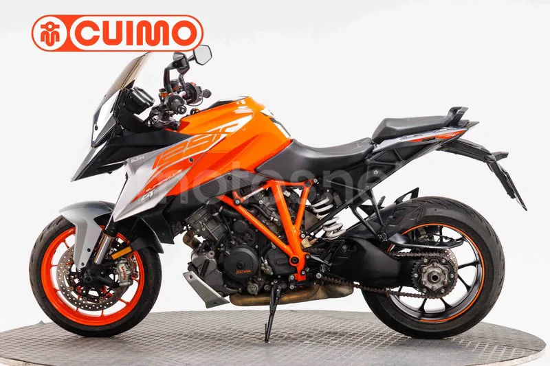 KTM 1290 Super Duke GT – Vista 15
