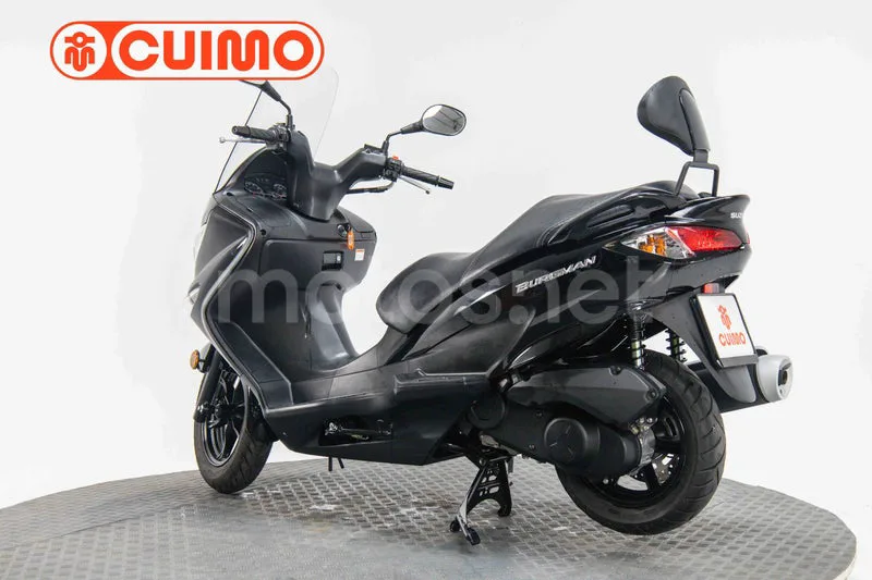 Suzuki Burgman 200 – Vista 13
