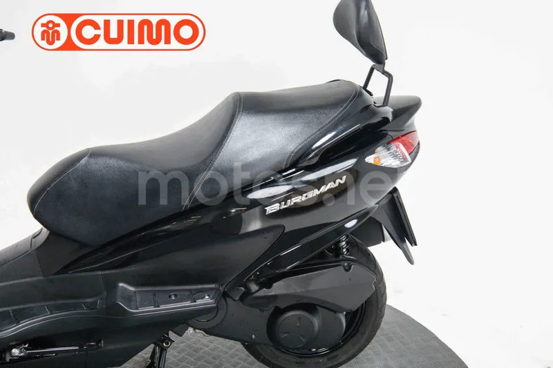 Suzuki Burgman 200 – Vista 16