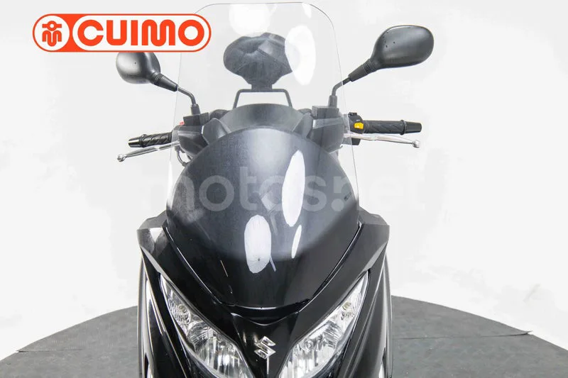 Suzuki Burgman 200 – Vista 21