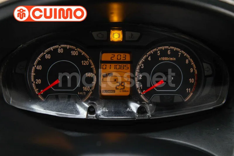 Suzuki Burgman 200 – Vista 22