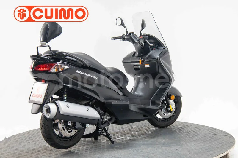 Suzuki Burgman 200 – Vista 9