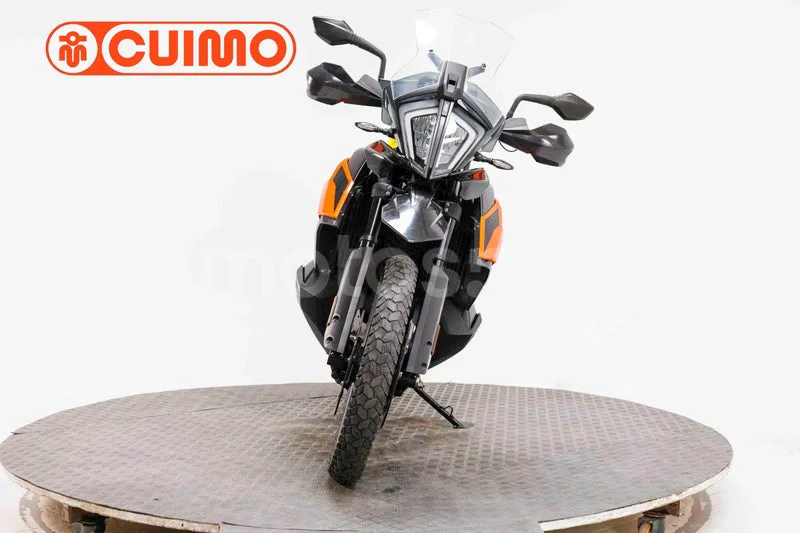 KTM 790 – Vista 20