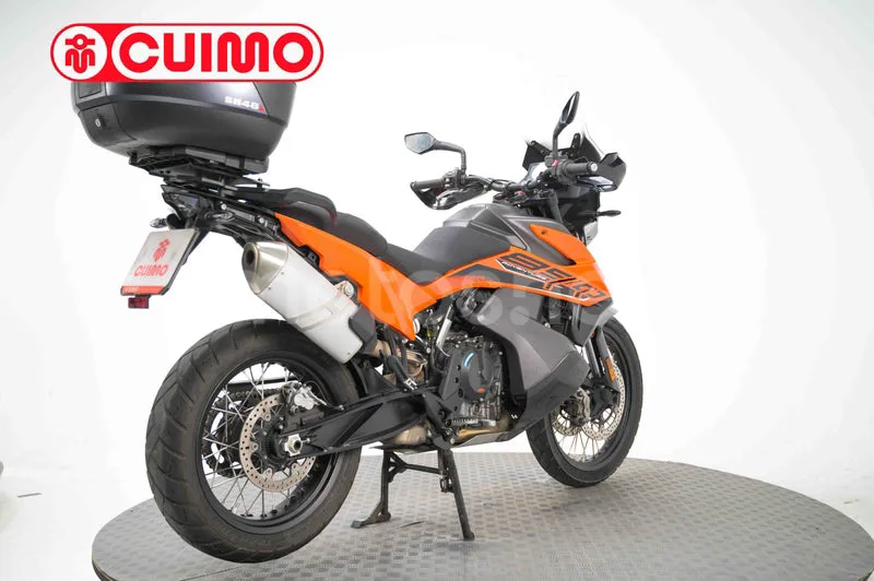 KTM 890 – Vista 4