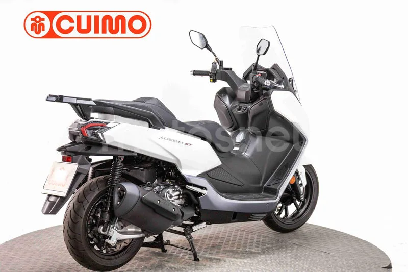 SYM Maxsym 400 – Vista 9