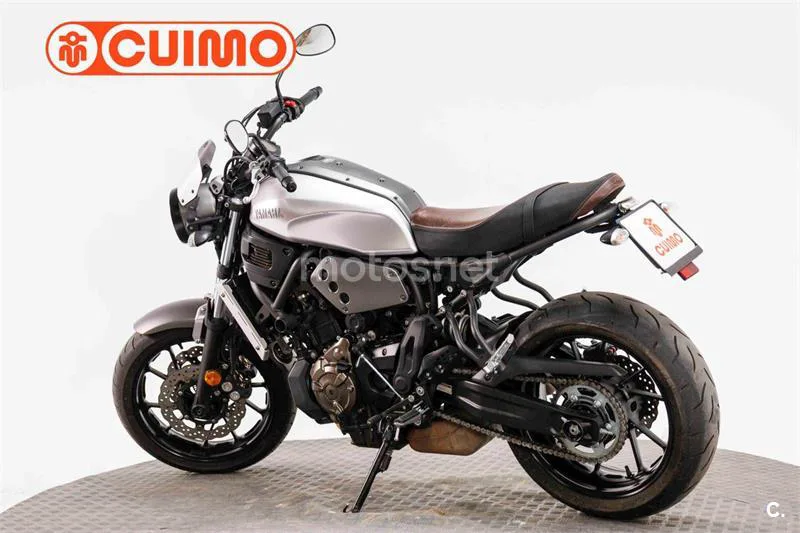 Yamaha XSR 700 – Vista 13