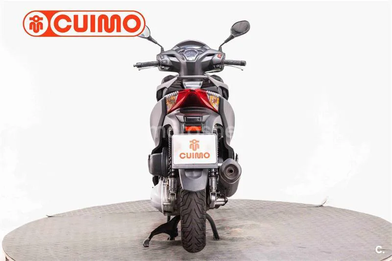 Honda SH 300i – Vista 11