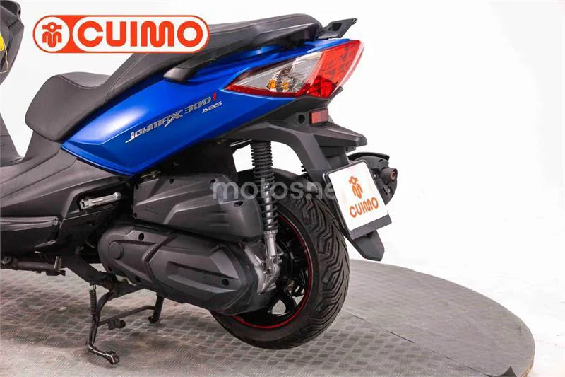 SYM Joymax 300 – Vista 16