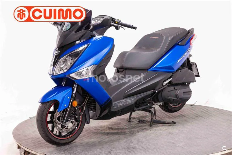 SYM Joymax 300 – Vista 20