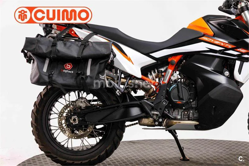 KTM 890 – Vista 8