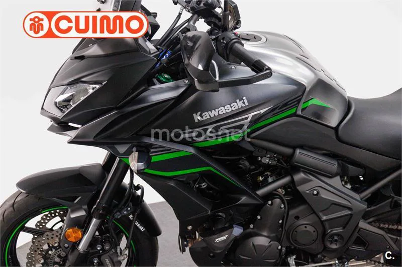 Kawasaki Versys – Vista 15