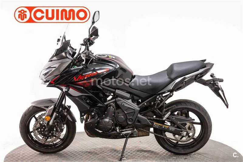 Kawasaki Versys – Vista 17