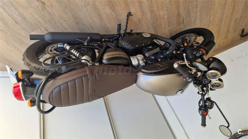 Triumph Bonneville T120 – Vista 3