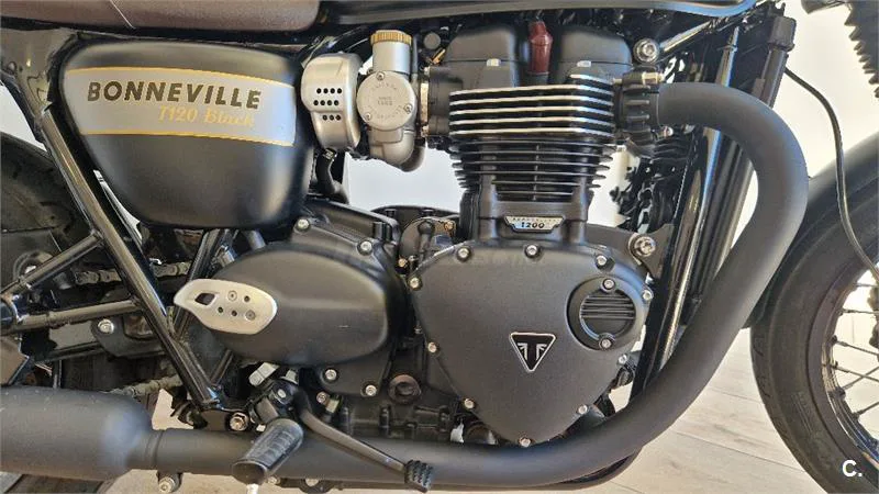 Triumph Bonneville T120 – Vista 7